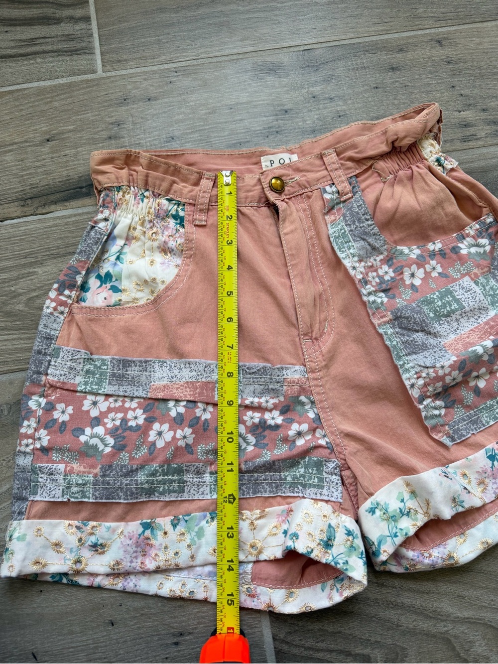 POL Pink Floral Patchwork Denim Style Shorts Size Small - Picture 5 of 10